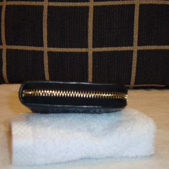 Tory Burch Robinson Floral Perforated Wallet GOOD CONDITION! - Picture 5 of 14